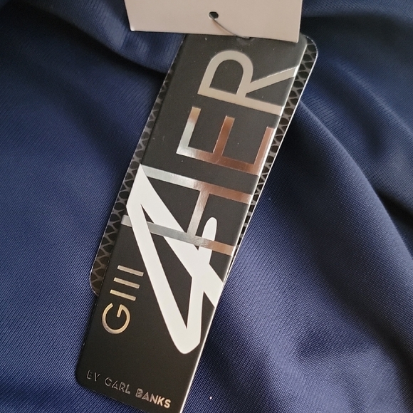 Seattle Kraken Size LARGE NHL Women's Track Jacket by G III In Blue & Teal - Picture 12 of 13